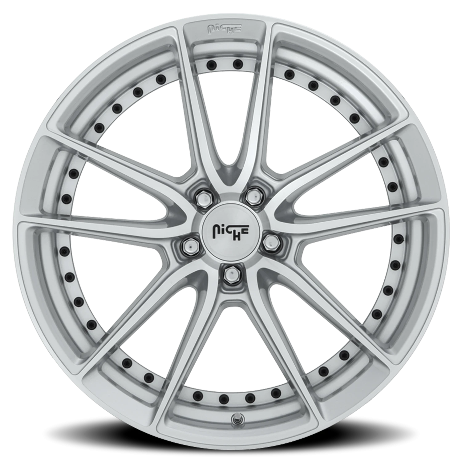 https://wheels.autosyncstudio.com/webp/Niche/DFS_M221_Gloss_Silver_Machined_5-lug_0003.webp