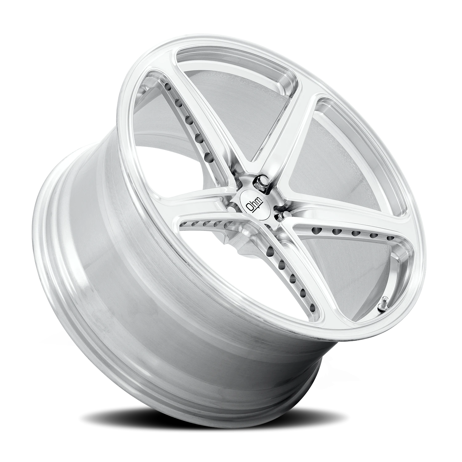 https://wheels.autosyncstudio.com/webp/Ohm/Amp_SL_Machined_Silver_5-lug_0002.webp