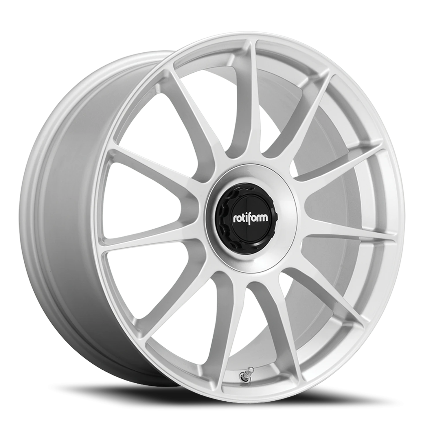 https://wheels.autosyncstudio.com/webp/Rotiform/DTM_Silver_0001.webp
