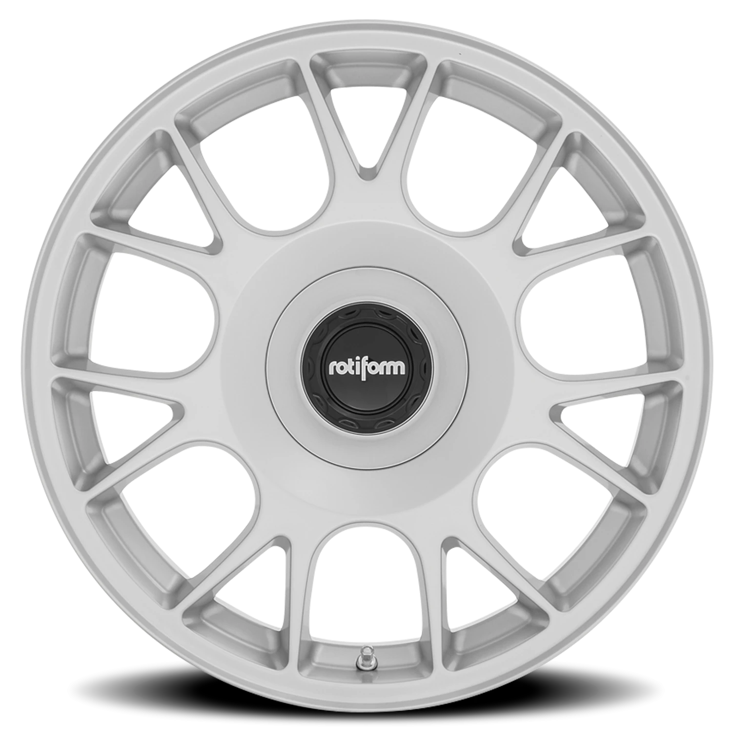 https://wheels.autosyncstudio.com/webp/Rotiform/TUF-R_Satin_Silver_0003.webp
